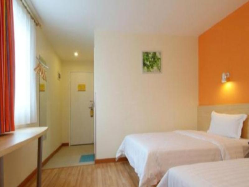 7 Days Inn Huaihua Railway Station Branch