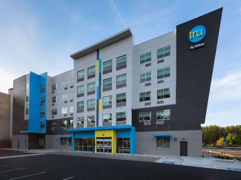 Tru By Hilton Eugene image