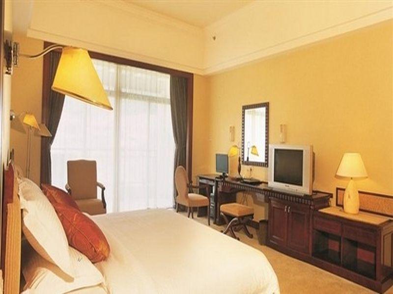 WUYI COUNTRY GARDEN PHOENIX HOTEL