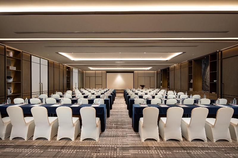 Crowne Plaza Wuzhen image
