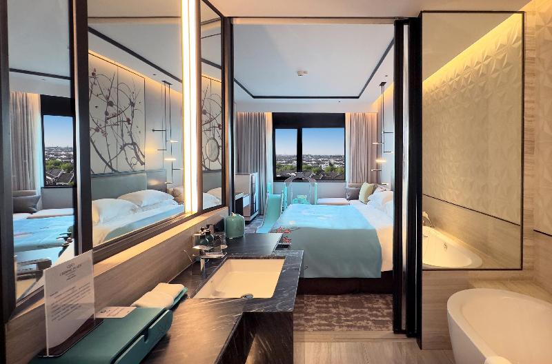Crowne Plaza Wuzhen image