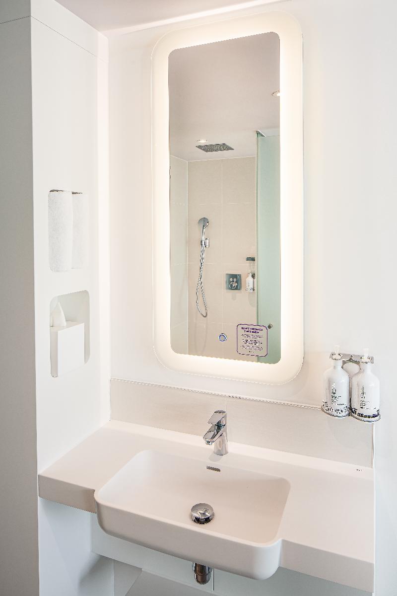 YOTEL Glasgow, Select by Hilton — photo 102