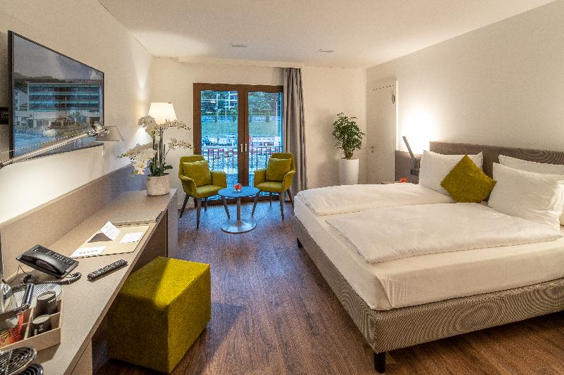Hotel & LOUNGE LAGO MAGGIORE photo 16