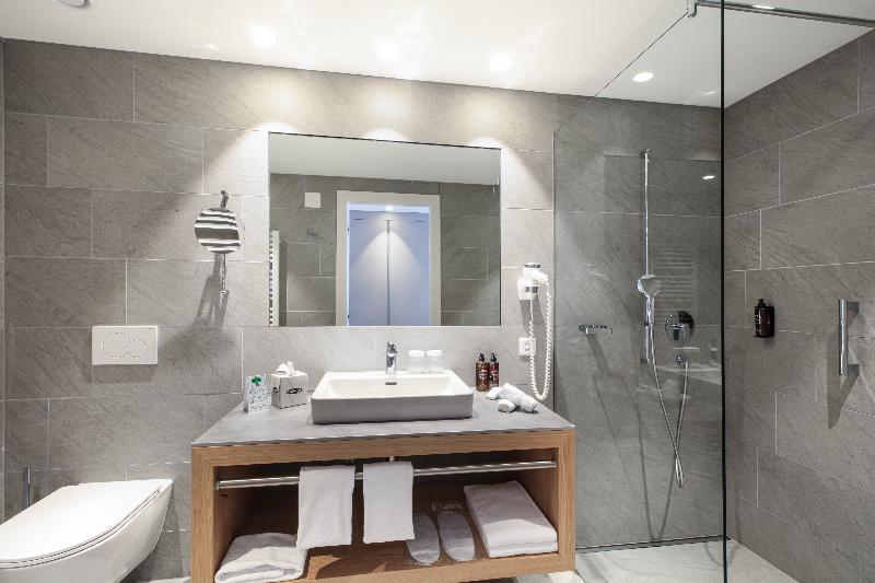 Hotel & LOUNGE LAGO MAGGIORE photo 24