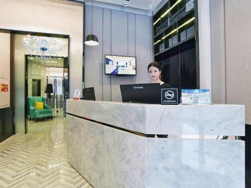 Xana Hotelle Wuhan Lingjiao Lake Wanda Plaza Branc