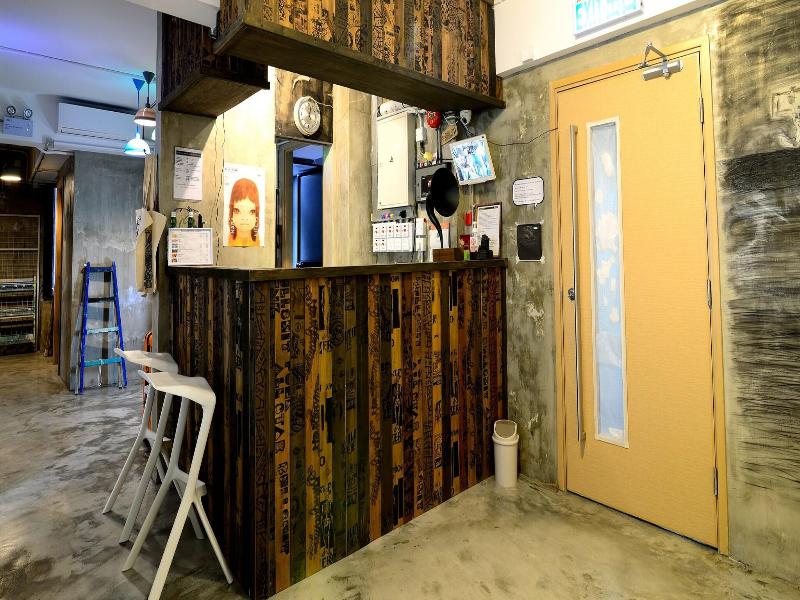 Hop Inn image