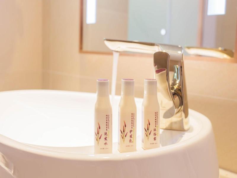 LAVANDE HOTELS PUNING INTERNATIONAL COMMODITY CITY image