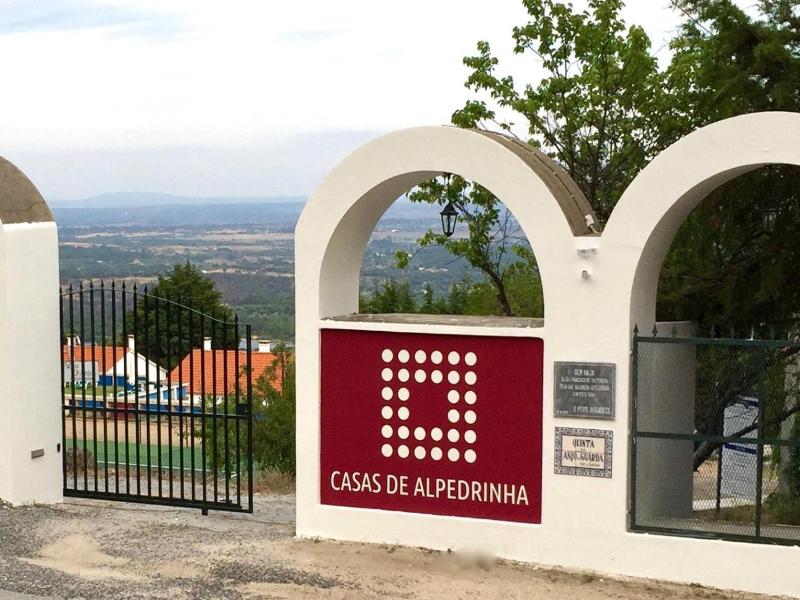 Casas De Alpedrinha image