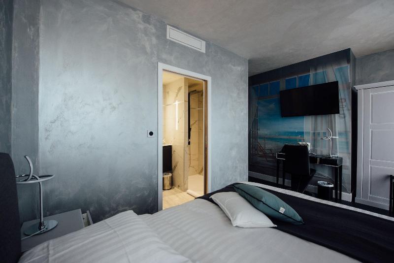 Hôtel Amirauté la Baule image