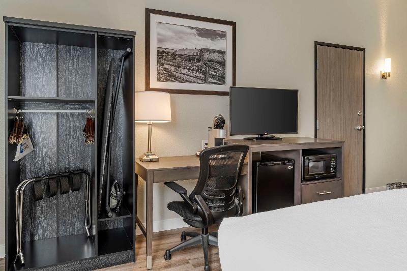 Best Western Plus The Inn at Hells Canyon image