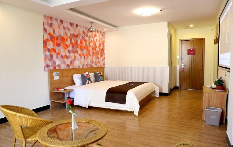 PAI Hotels·Kaifeng Gulou Square Center image