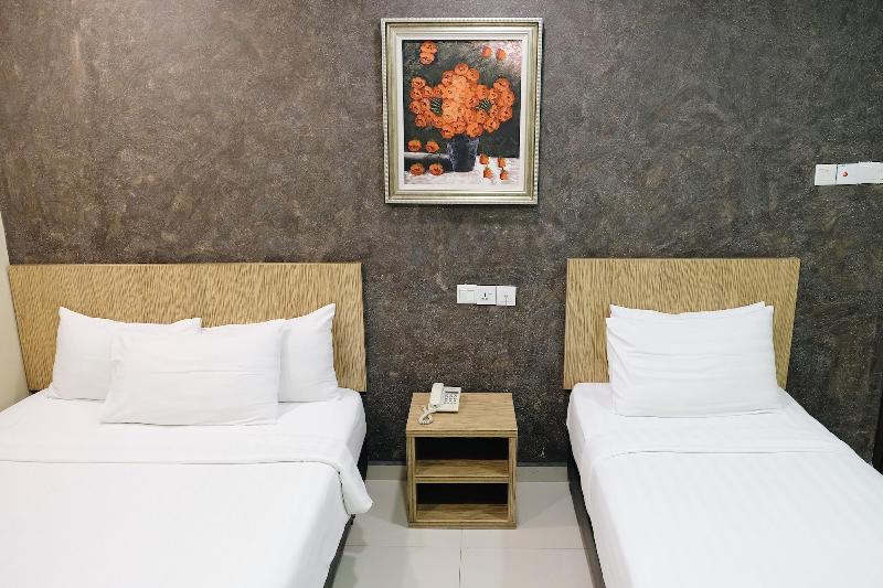 Era Plus Hotel image