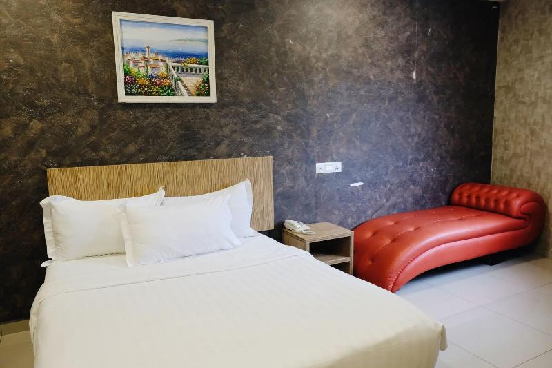 Era Plus Hotel image