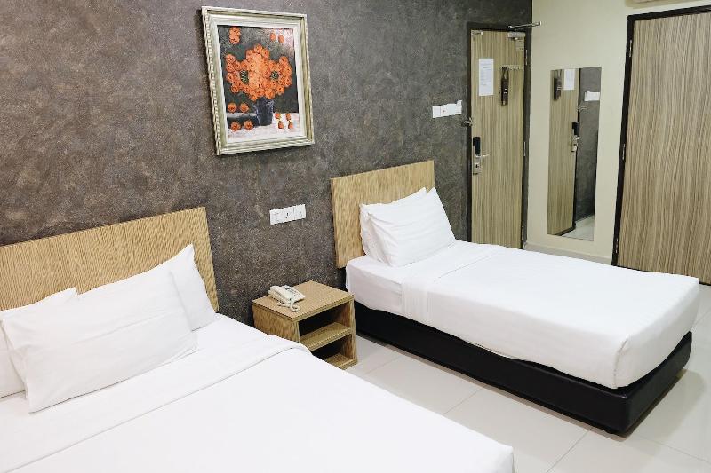 Era Plus Hotel image