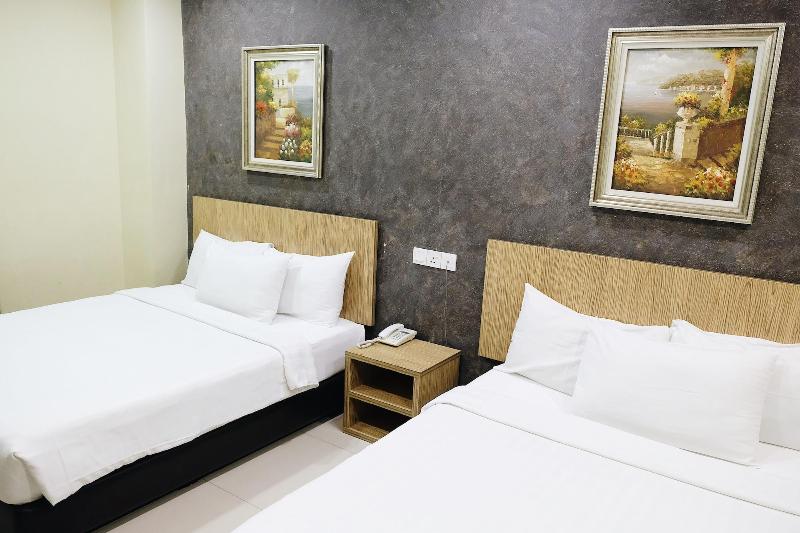 Era Plus Hotel image