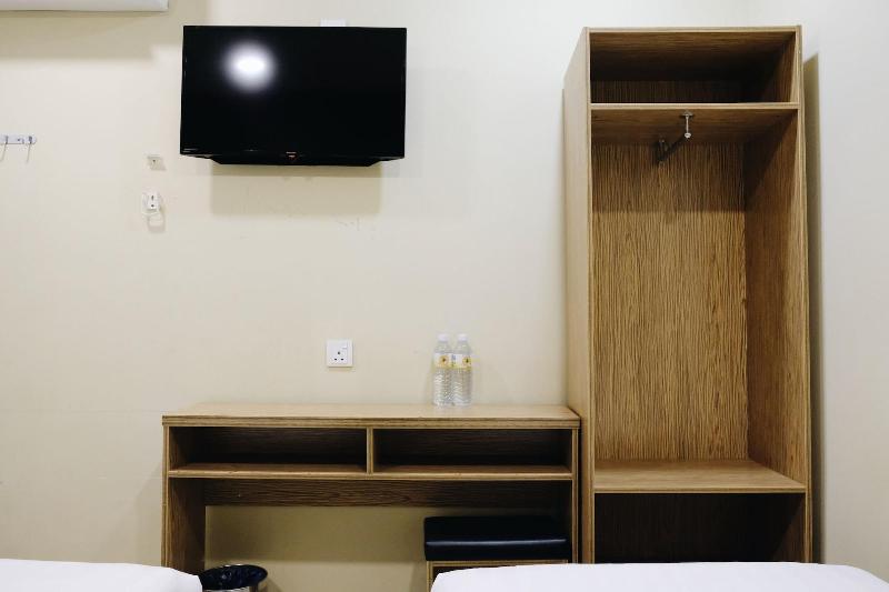 Era Plus Hotel image