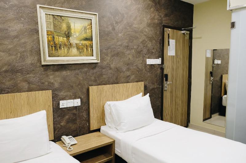 Era Plus Hotel image