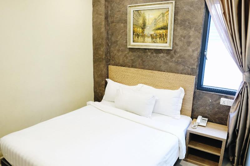 Era Plus Hotel image