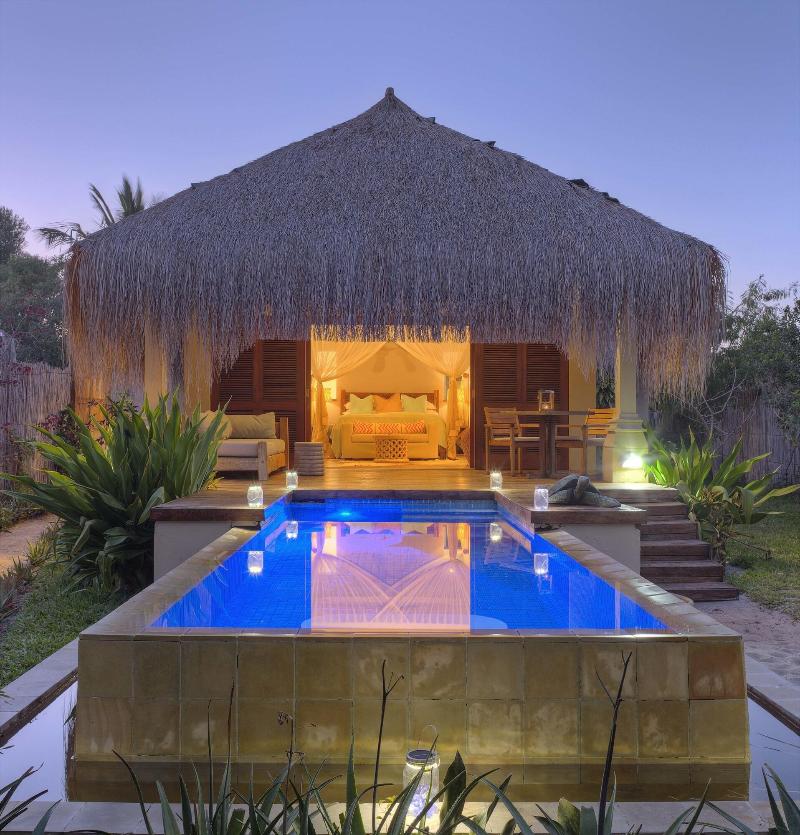 Azura Benguerra Island image