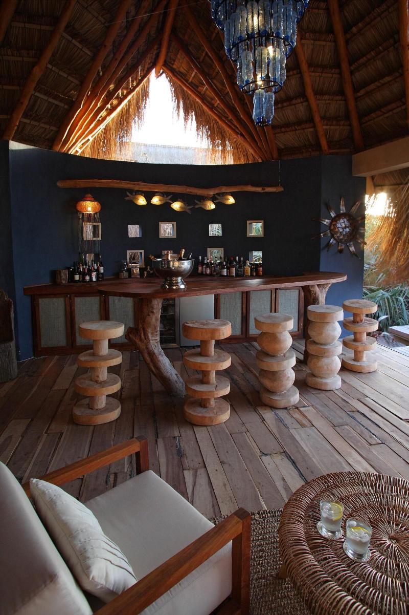 Azura Benguerra Island image