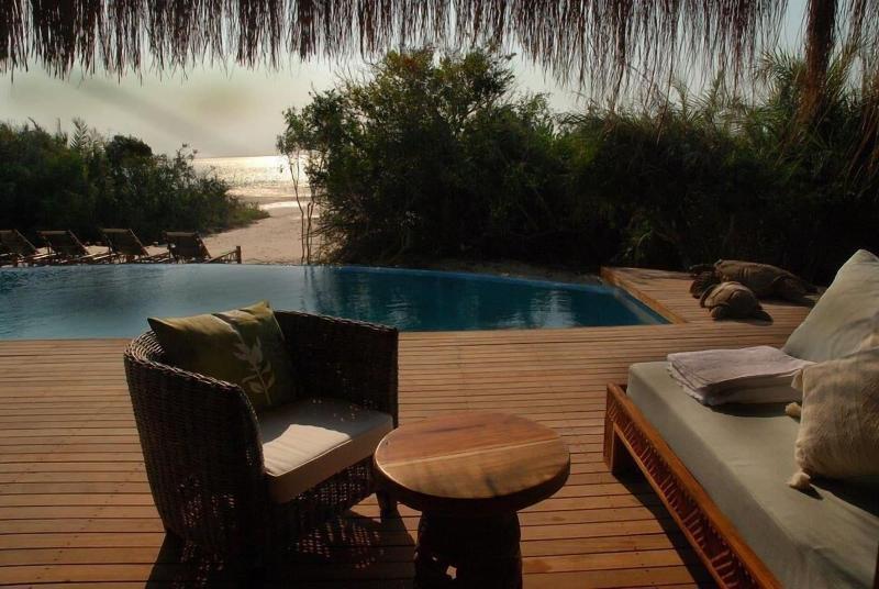 Azura Benguerra Island image