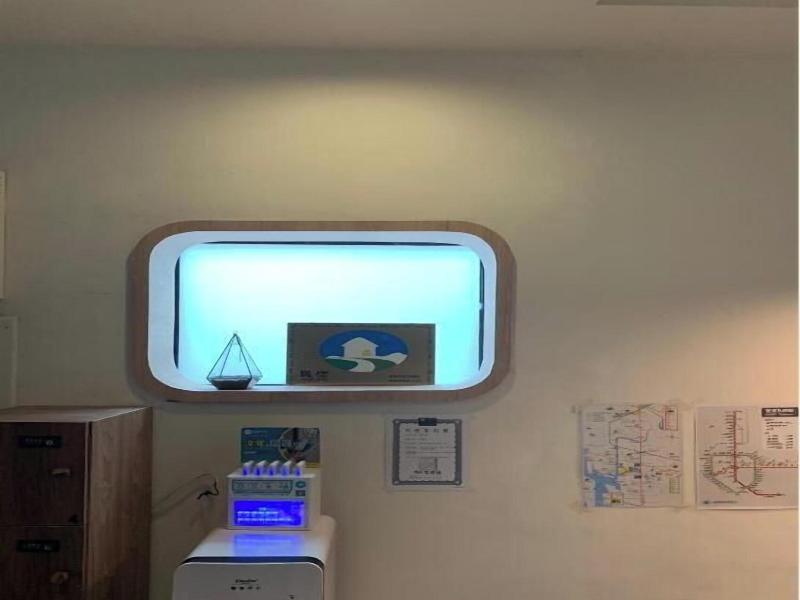 8 Door Guest House image