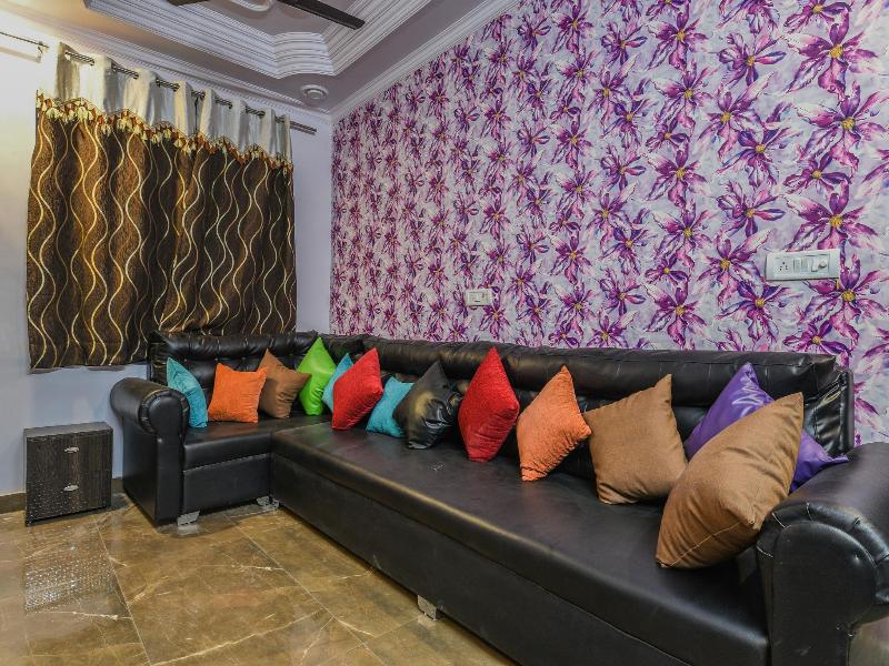 OYO 15764 Hotel Akash Continental image