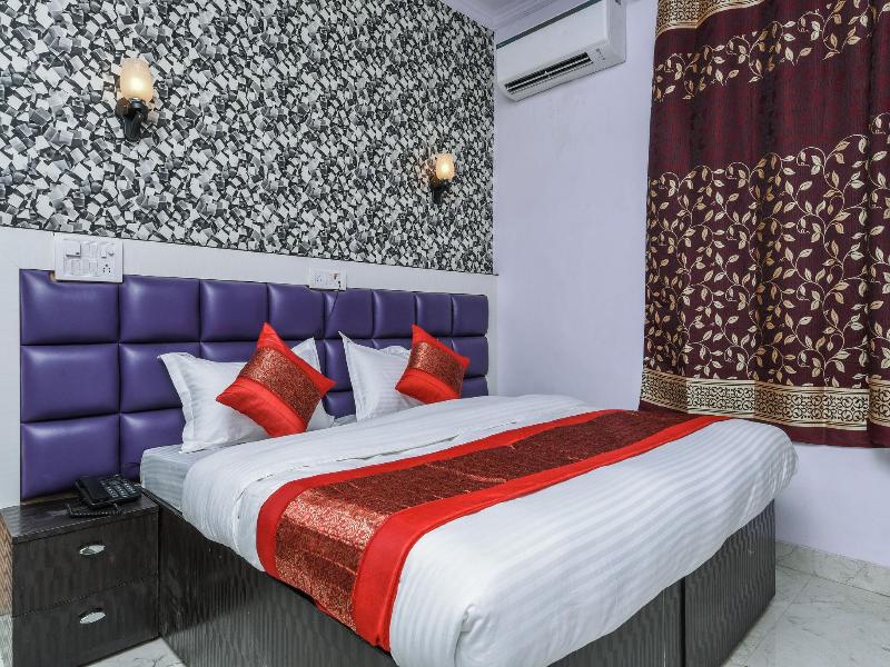 OYO 15764 Hotel Akash Continental image