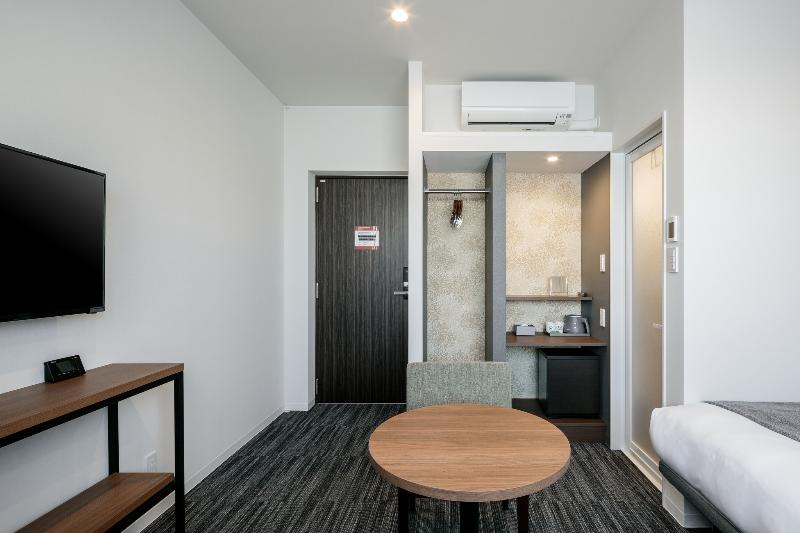M's Hotel Nijojo Oike
