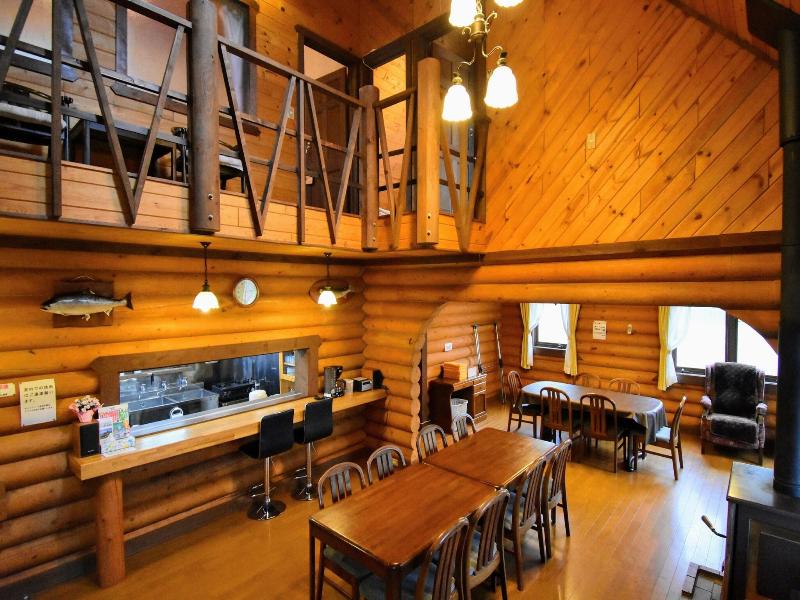 Canadian Log Cottage TAKITARO image