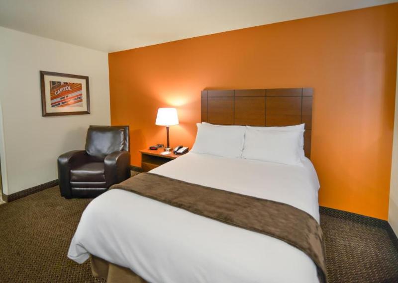 My Place Hotel-Marquette, MI photo 21