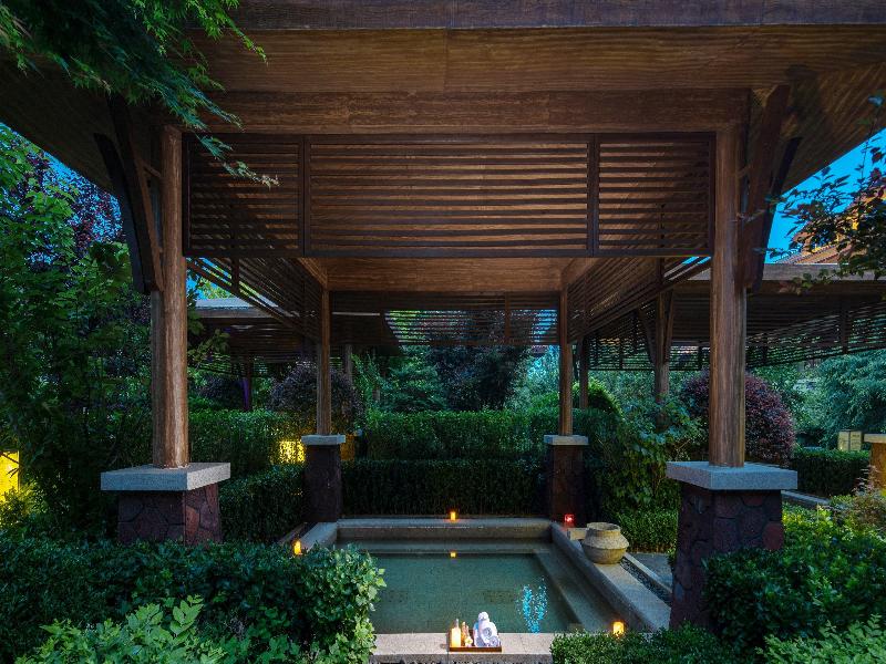 Holiday Inn Dalian Hot Spring image