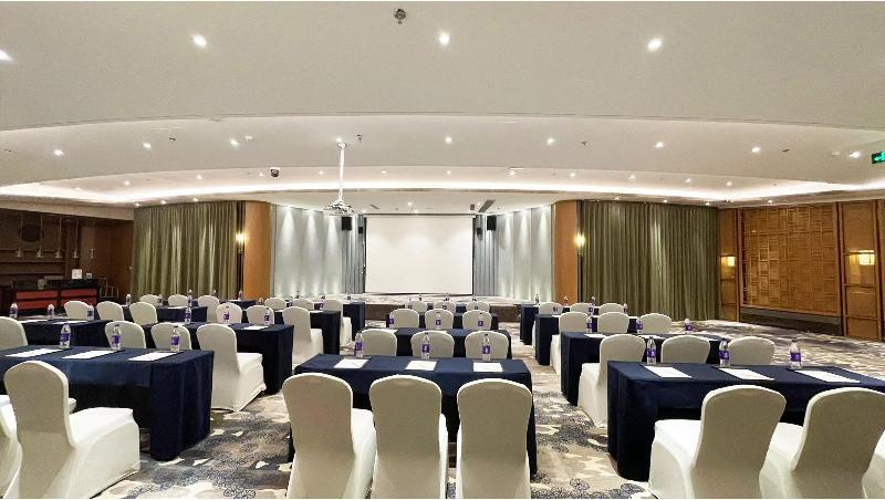 Holiday Inn Dalian Hot Spring image