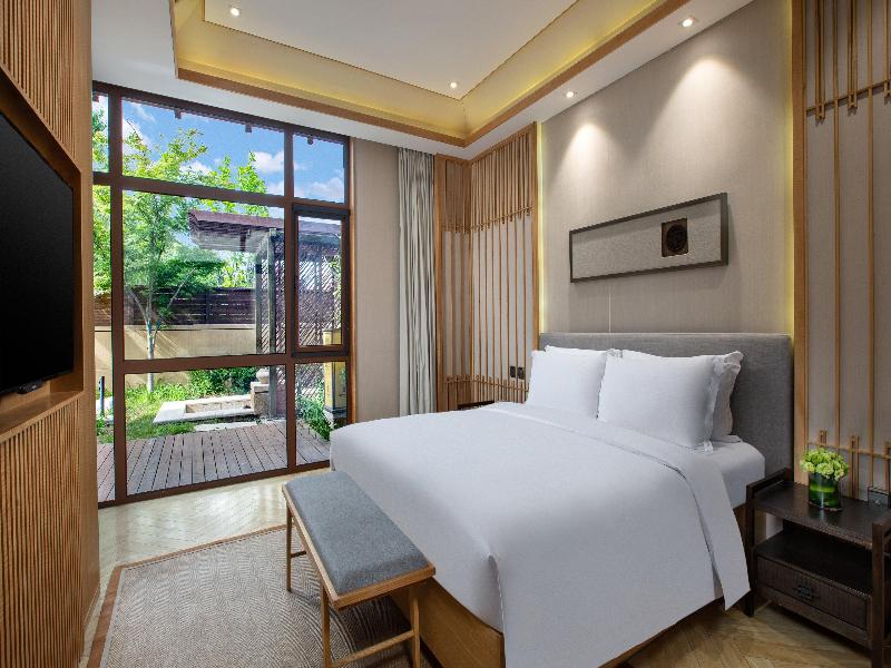 Holiday Inn Dalian Hot Spring image