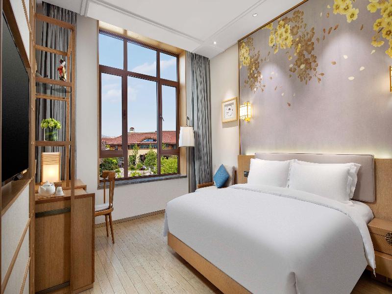 Holiday Inn Dalian Hot Spring image