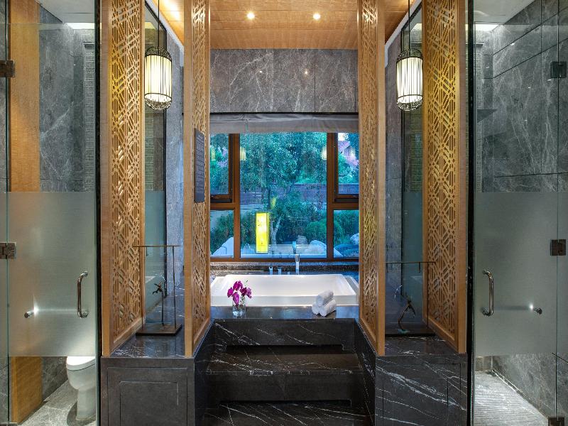 Holiday Inn Dalian Hot Spring image