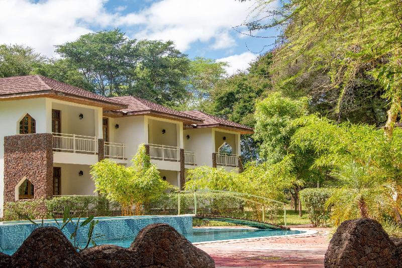 Hunters Lodge image