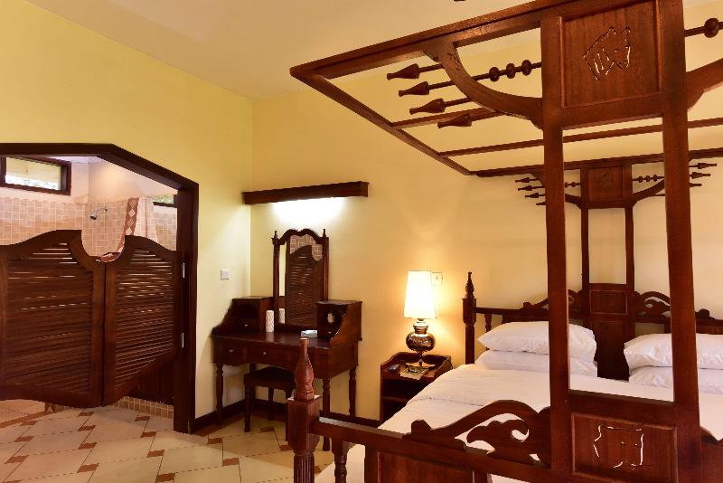 Hunters Lodge image