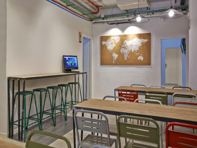 Hola Hostal Collblanc image