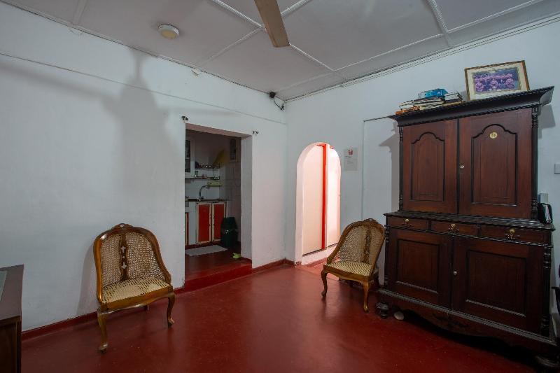 White Villa — photo 2