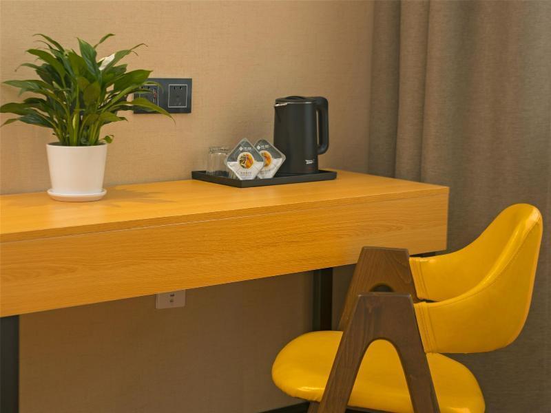 Chonpines HotelÂ·Rizhao Yingbing Road RT-Mart