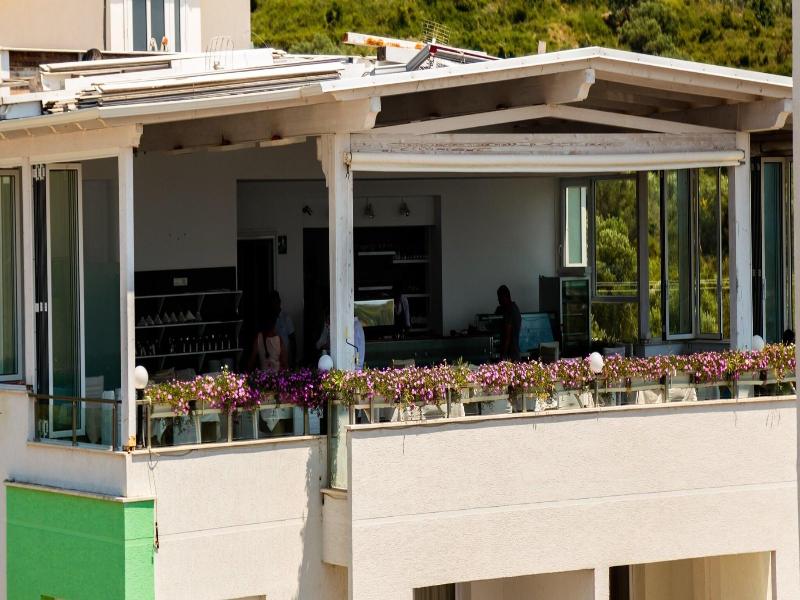 Hotel Garden image