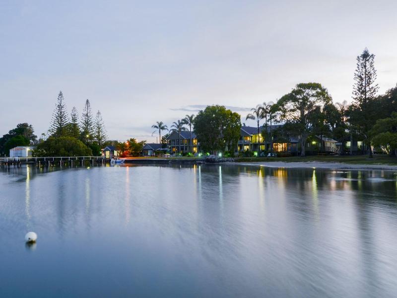 Moby Dick Waterfront Motel