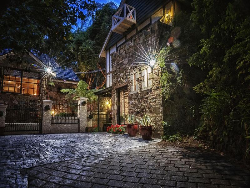 Aquila Nova Retreat image