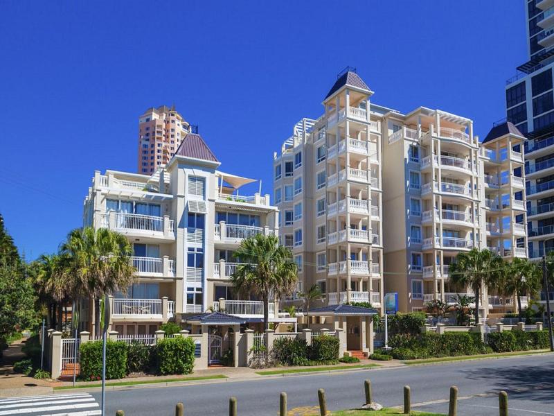 La Grande Apartments image