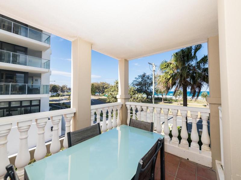 La Grande Apartments image