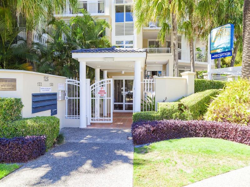 La Grande Apartments image