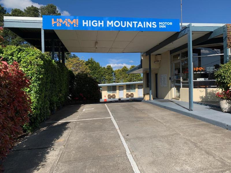 High Mountains Motor Inn image