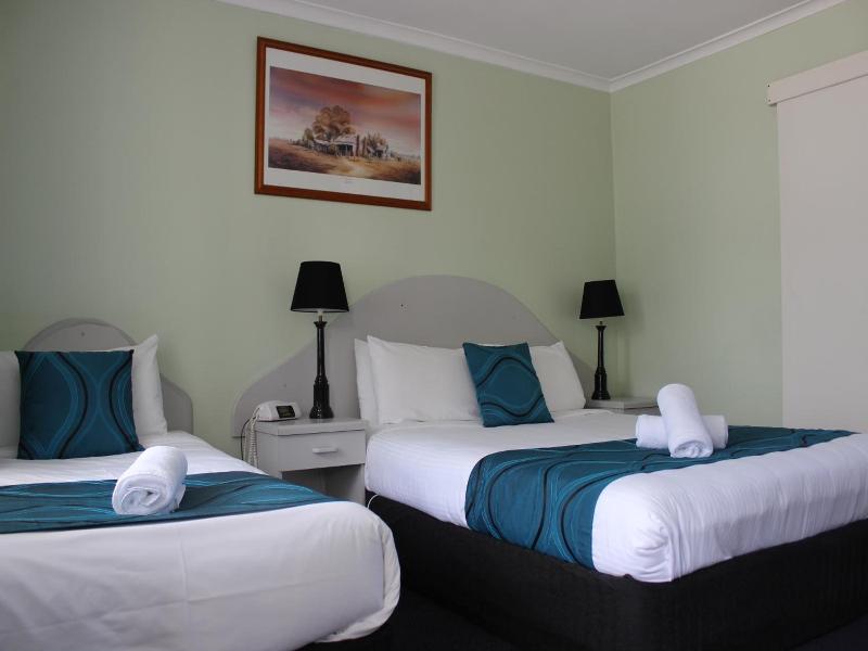 High Mountains Motor Inn image