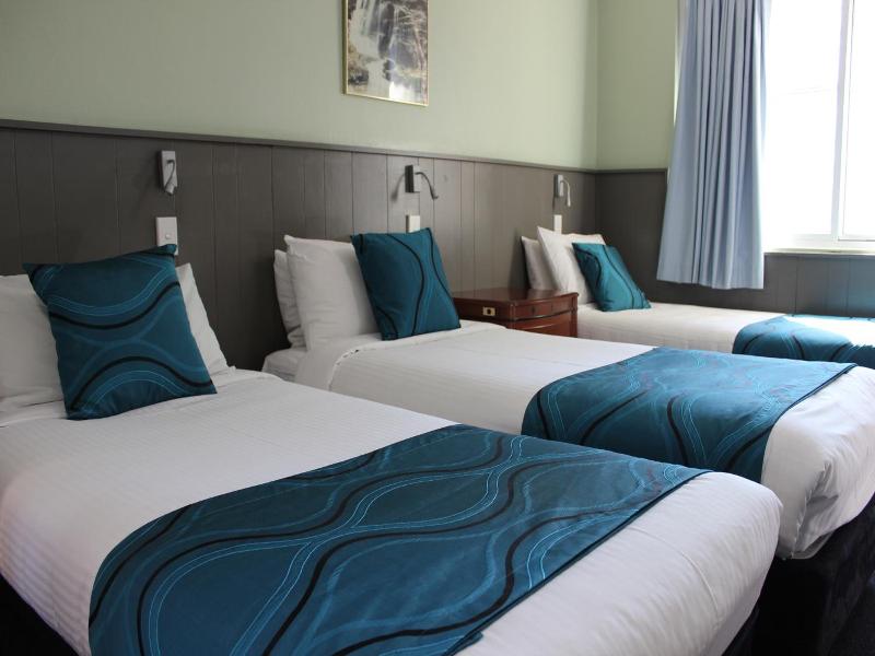 High Mountains Motor Inn image